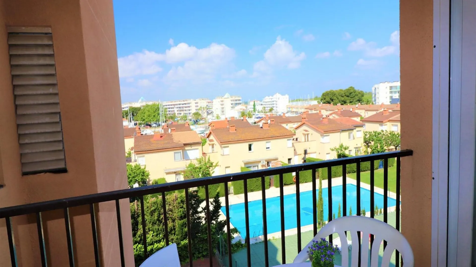 Bright Apartment In Nature Rosas