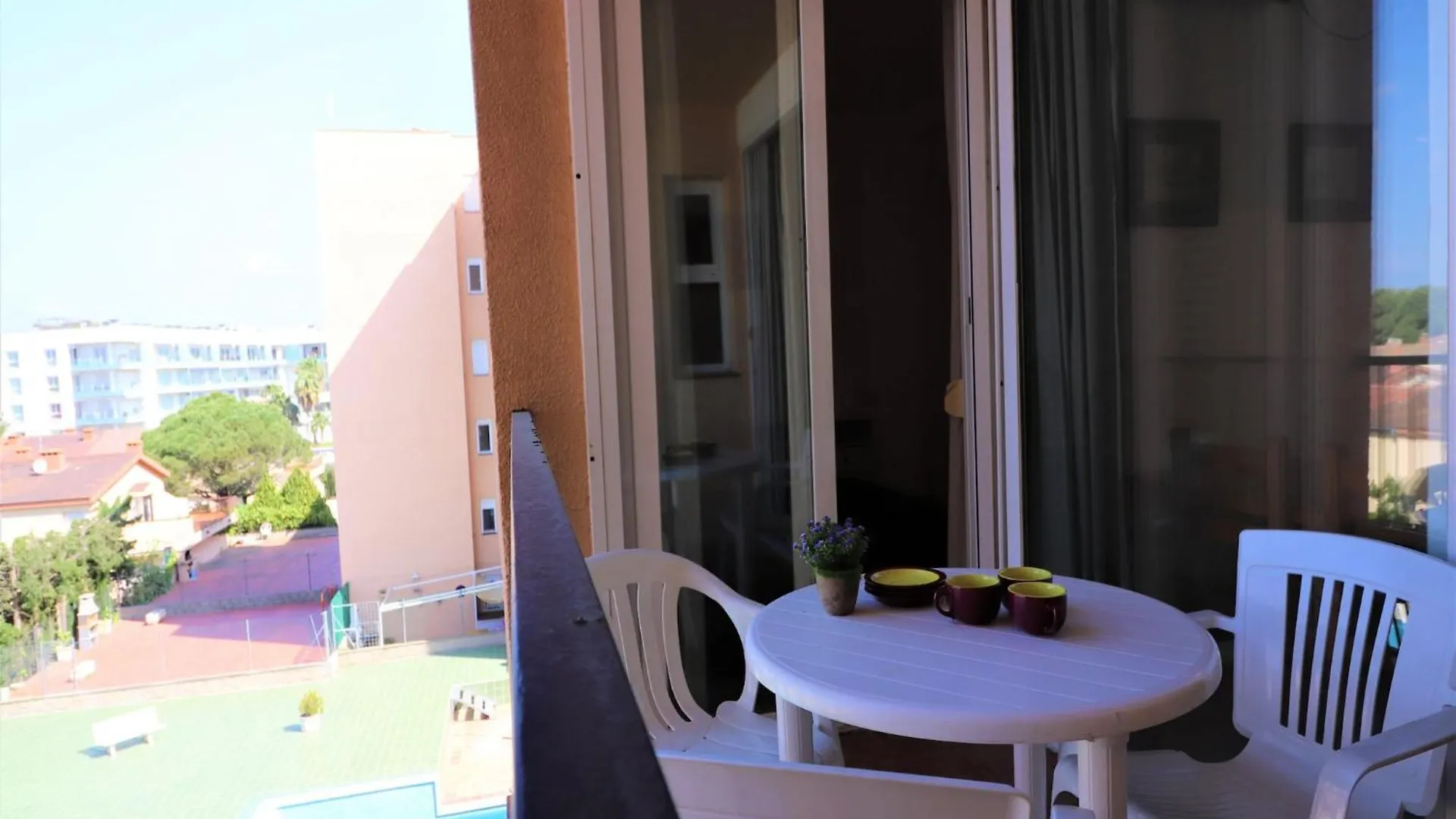 Bright Apartment In Nature Rosas 0*,